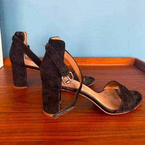 Madewell Brooke black suede ankle strap sandal, size 6